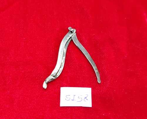 Antique main miniature - antique,