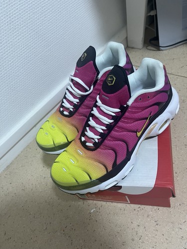 Nike rainbow red rose - nike,