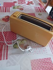 Grille-pain jaune rétro petit électroménager cuisine design vintage coloré