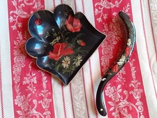 JOLI  SERVICE RAMASSE MIETTES EPOQUE NAPOLEON III COQUELICOTS ET MARGUERITES.