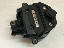 UN AMORTISSEUR DE DIRECTION