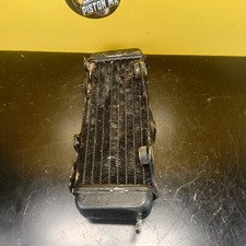 RADIATEUR DROIT COTE SANS