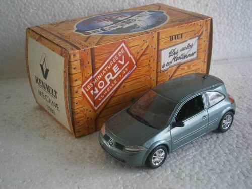 Voiture miniature renault - voiture,