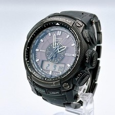 Montre solaire pour homme