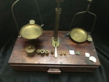 Ancien Trébuchet balance