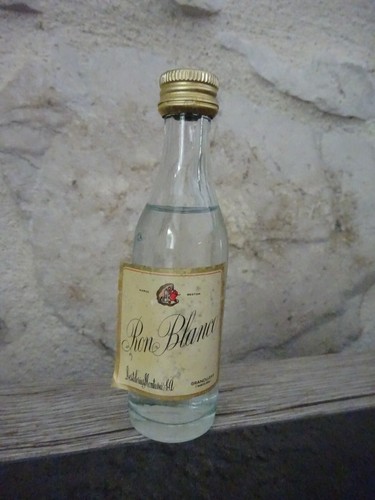 Mignonnette bouteille ron - bouteille,