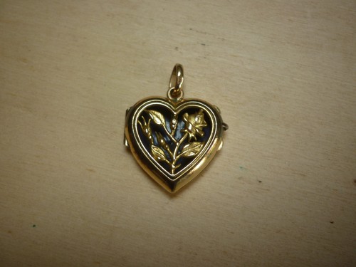 Médaillon pendentif plaqué