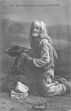 CPA 29 MENDIANT EN PRIERE