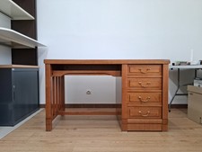 Bureau en merisier massif -