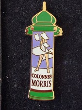 2 pin's  arthus bertrand