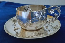 Ravissante et rare  tasse et sous-tasse en métal argenté . Auguste DERIVRY