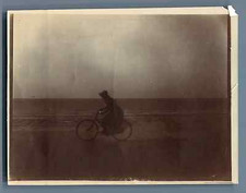 France, Dame à vélo  Vintage