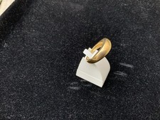 Bague jonc 18 carats, jamais