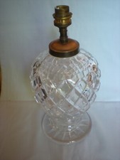 GRAND PIED DE LAMPE CrISTAL ( BACCARAT , SAINT LOUIS ?) 