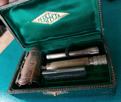 Ancien rasoir mécanique