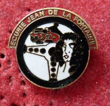 PIN'S VOITURE COURSE RALLYE ECURIE JEAN DE LA FONTAINE