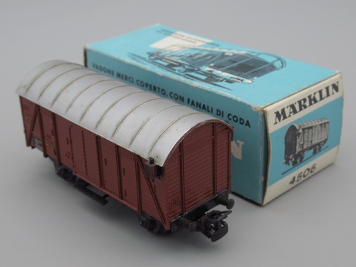 Wagon couvert avec feux - fin, de