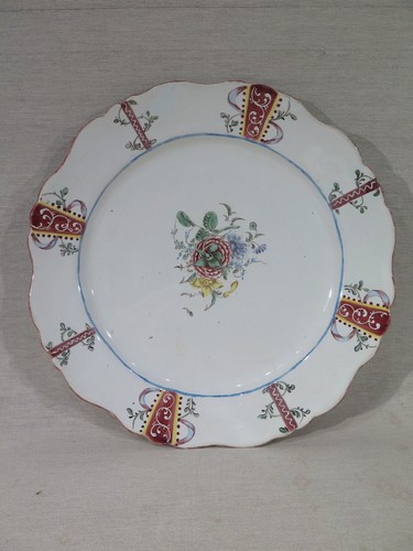 Ancienne jolie assiette - jolie, en