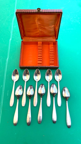 Ancienne petite cuillere metal - petite,