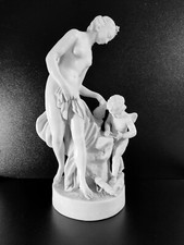 Grand Biscuit Locré Russinger Dépose du Carquois / 1773-1785 / Porcelaine Statue