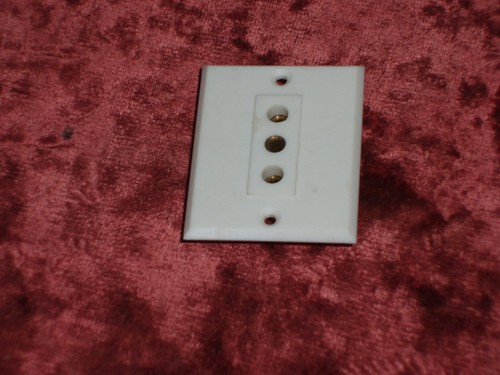 Socle prise 2 - un,