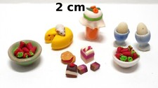 miniatures maison de poupée, vitrine, aliments, fromage, oeufs ,fruits CL9 lot3