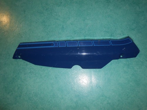 Carter droit bleu foncé