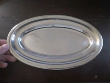 PLAT OVALE METAL ARGENTE HOTEL
