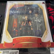 Kingdom Hearts III Bring Arts Sora Ver. 2 figurines avec armes et tête...