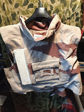 Gillet Pare éclats, Désert, Daguet F2,état neuve avec 2 plaquesNIJ3.