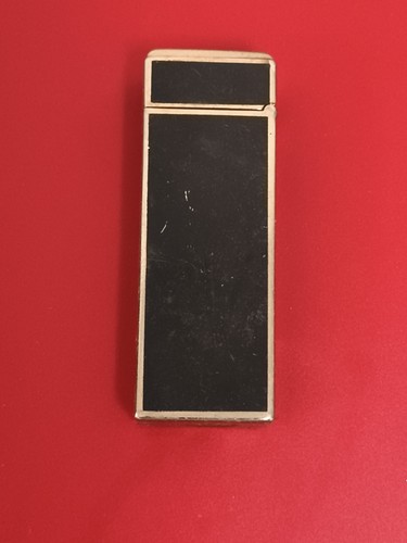 Briquet ancien rectangulaire