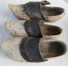 3 sabots très anciens pour décortion objet régional  Art Populaire