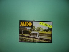 MKD maquette à monter poste