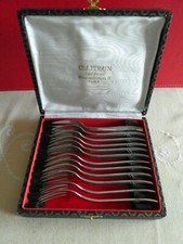 12 fourchettes à dessert vintage , orfévrerie J.PERRIN, dans écrin.