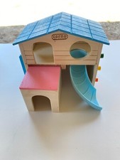 Maison en bois pour hamster nain