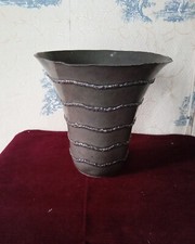 Vase en étain Art Déco signé René Delavan , Paris vers 1935 Hauteur : 20 cm