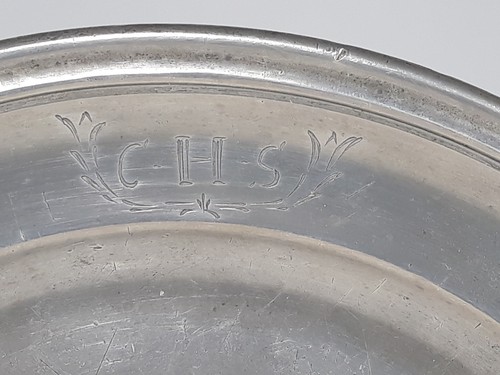 Assiette étain 1690 1726 - étain, 1690-1726