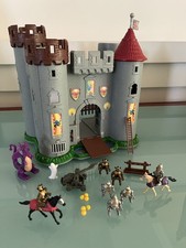 blue box hidden adventures chateau castle