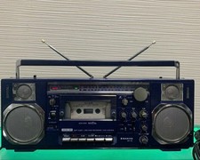 SANYO MR-V8 Retro Radio Lecteur Cassette Sur Fm Stéréo Occasion Rare Vintage