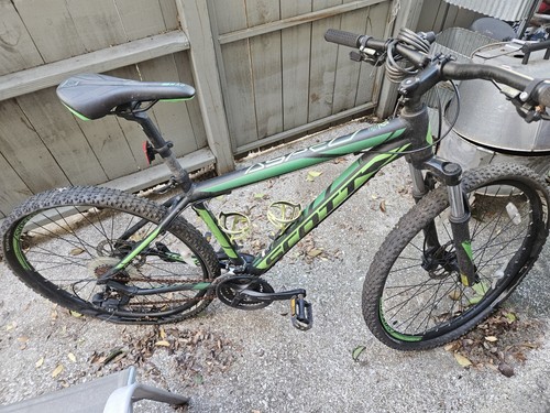 Scott aspect green - &, black