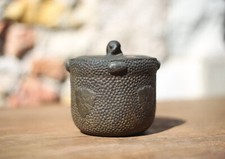 Pot en terre cuite vintage