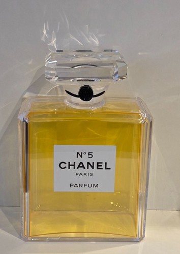 Chanel factice geant - n°5,