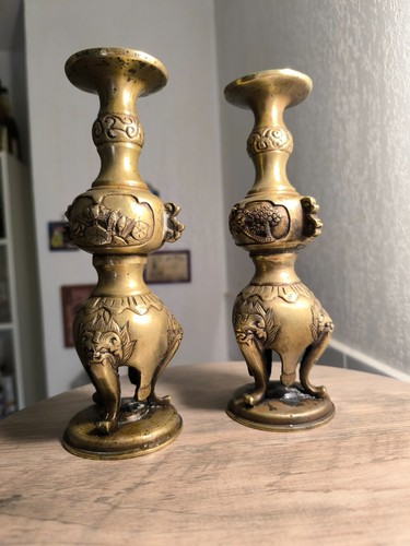 Orient deux bougeoirs - , en
