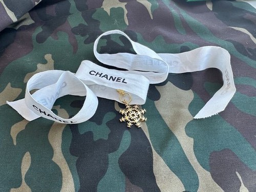 Chanel breloque flocon - le,