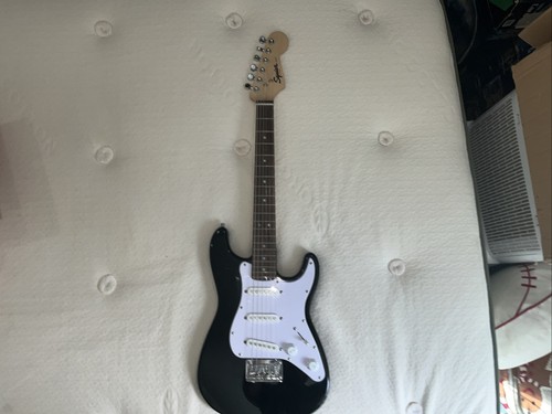 Fender squier mini string - fender,