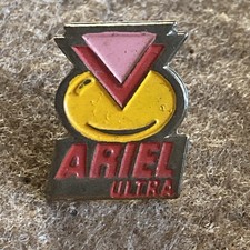 Pin's Lessive Ariel Ultra