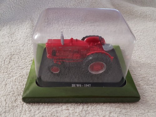 1947 miniature - ih,