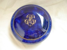 SEVRES,BONBONNIERE EN PORCELAINE BLEUE ET OR,DEBUT 20ème.