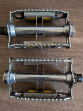 Paire de pédales vélo ancien vintage métallique marque - LYOTARD
