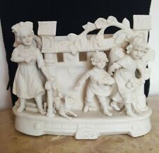 groupe sujet personnage figurine d'enfants en biscuit porcelaine du XIX eme